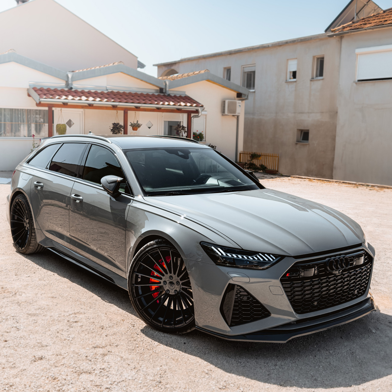 Frontansicht des Audi RS6 C8 